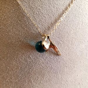 Beachwear 9 inch necklace NWOT